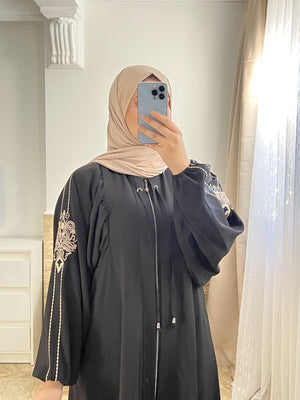 حجاب أنيق بتطريز فاخر – 11 لون مميز | مقاسات من 38 إلى 48 - TopVetmentsDZ