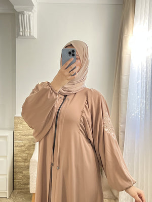 حجاب أنيق بتطريز فاخر – 11 لون مميز | مقاسات من 38 إلى 48 - TopVetmentsDZ