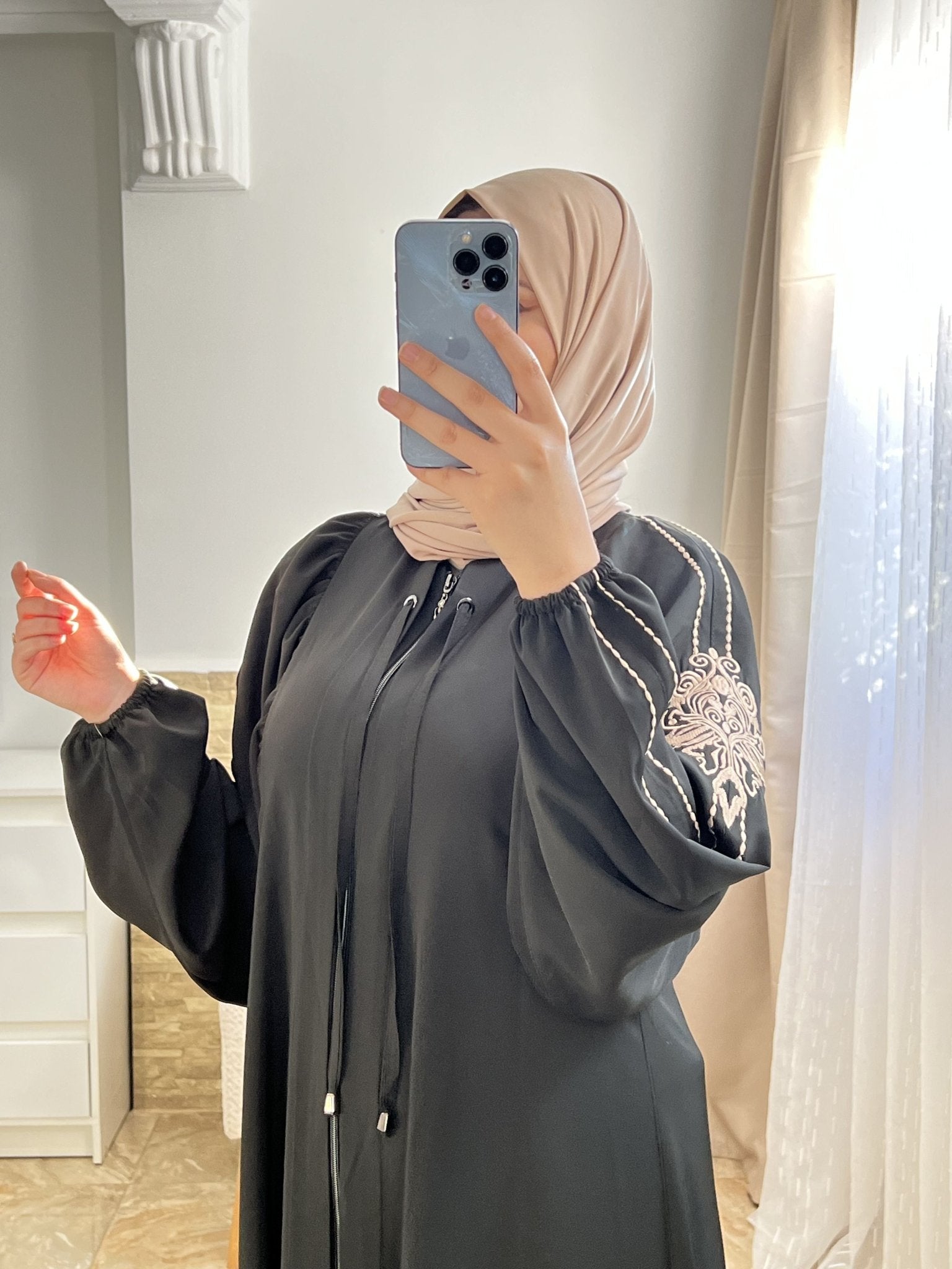 حجاب أنيق بتطريز فاخر – 11 لون مميز | مقاسات من 38 إلى 48 - TopVetmentsDZ